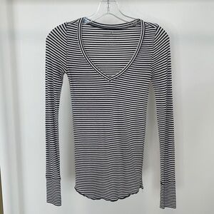 American Eagle Striped V neck Henley